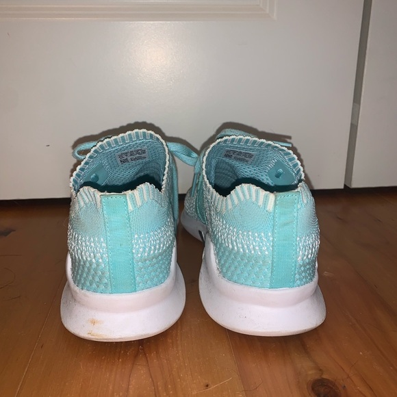 Women’s Adidas equipment tennis shoe. ADV/ 91-18 - Picture 5 of 7